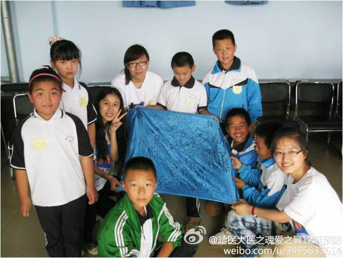 �����I�t(y��)�ƴ�W(xu��)���t(y��)֮�ꡤ��֮����������`�F(tu��n)ꠣ� 7��8�Ձ��������I�p����(li��n)�d�W(xu��)У�M(j��n)��֧�̻�����F(tu��n)�����ֽM�������ķ����������ӂ��ֳ��Ă�С�M���D��һ��С�M�ĺ��ӂ���꠆T������Ϻ��¿�̖��������