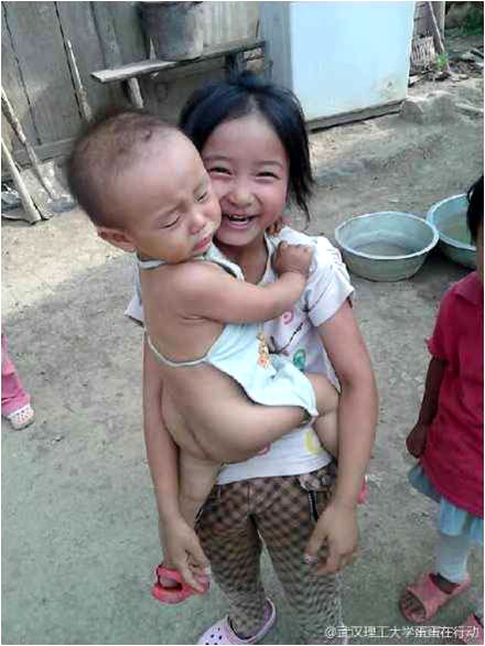 7��17�գ����������Є�(d��ng)���F(tu��n)�(du��)��η��(du��)��֧�̵ĺ��ӂ��M(j��n)���˼��L�����o���ӂ���ȥ�˺��ε�������һ���(du��)�T�f�����F(xi��n)�ڽK���˽⺢�ӂ�?y��u)�ʲô�?hu��)�t����߀�О�ʲô���С�С���֡���С���ڣ��@���ɽ·��ĺ��y�����еĺ����όW(xu��)ǰ߀���Ƚoţ��ݡ������D�ϵ�СŮ���mȻ���g����������ܵ��ѽ�(j��ng)ʮ�֋�����