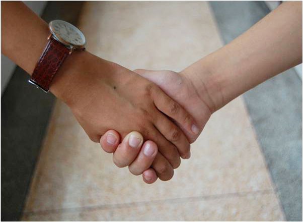 7��19�գ����ݾ���վһ������С�ҵ��к�Ҫ�x�_�����ѹ�ͬ��̎ʮ����ĺ��ӂ��͡�������꠆T��ʮ�ֲ������D��С�Һ�꠆T�o�յ��p�֡�һ��꠆T����ӛ���������҂��֠����������B���ġ���