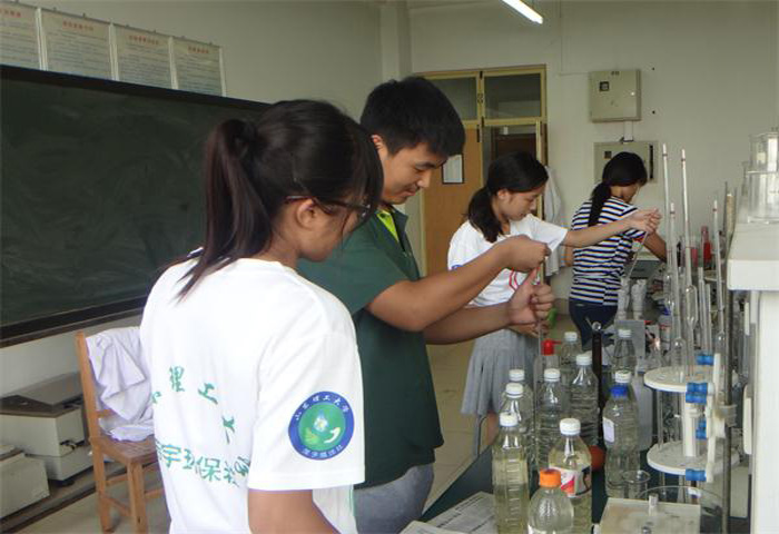 �(du��)�T���ڌ�(sh��)�(y��n)�Ҍ�(du��)�ɼ��؁���ˮ���M(j��n)�Ќ�(sh��)�(y��n)����,����(du��)��Ҫ����ˮ�ӵ�PH�������늌�(d��o)���������ȹ����(xi��ng)ָ��(bi��o)�ęz�y����(sh��)��(j��)�M(j��n)��̎����