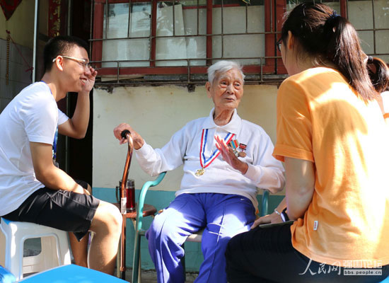 ־Ը���c����(zh��n)�ϱ����������У���