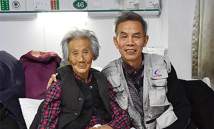 �ϋ���(zh��n)���˲�ħ�ҵ��ϋ���һ��(g��)ƽ������ͨ���r(n��ng)��DŮ����������������һ��(g��)�����ւ����ĸ�H���mȻ�w���ಡ�����s���҂��ֵ����5�˶����B(y��ng)�L(zh��ng)����˳��˼������ҵ�ӡ�����ϋ�һ݅���ڄڡ���(ji��)����������һ݅���c���o(w��)��(zh��ng)���cͬ���˲�����Ů���ٶ��Ѻ���̎��2017�꣬���ɴ�ס�M(j��n)�t(y��)Ժ����������������Ը����(zh��n)�ٲ�ħ���܉��~�^90�q��ٚq�M(j��n)܊����Ԕ��(x��)�� 