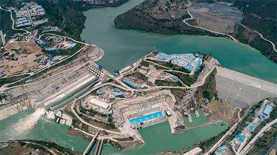 卡洛特水電站為巴基斯坦帶來了清潔的能源和可持續(xù)發(fā)展機遇。（三峽集團供圖）