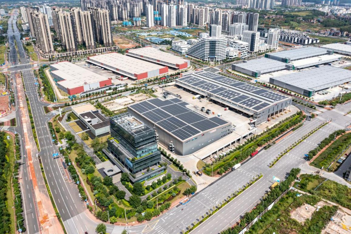 中新南寧國際物流園航拍圖。 人民網(wǎng) 嚴立政攝