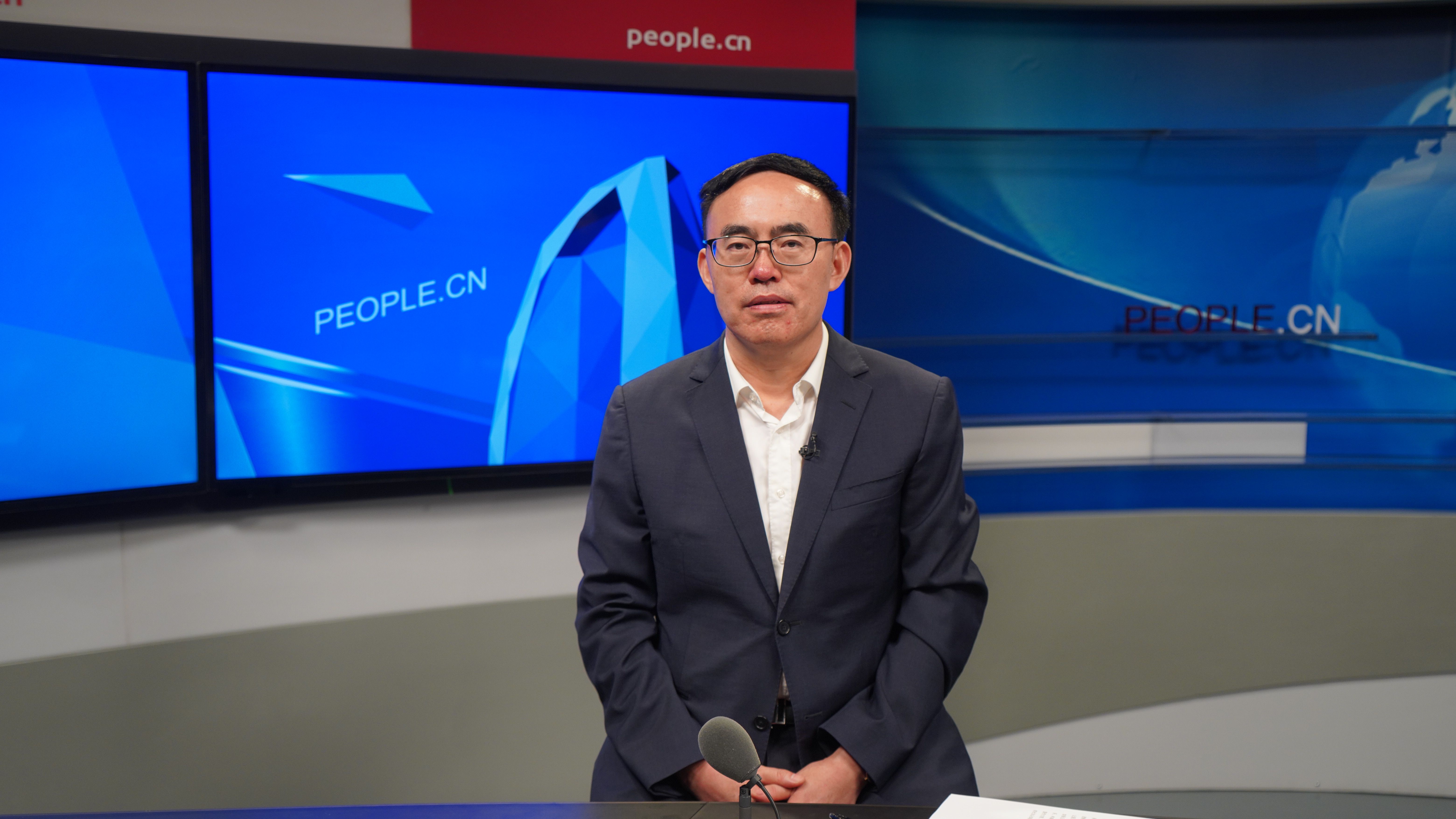 中國科學(xué)院院士、北京大學(xué)第六醫(yī)院院長陸林做客人民網(wǎng)。實(shí)習(xí)生趙晉杰攝