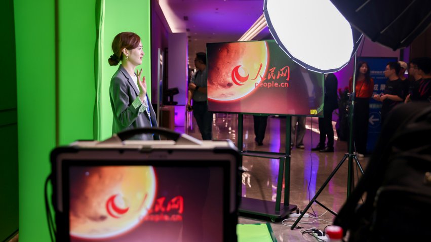 隨幻虛擬直播工作站體驗(yàn)區(qū)。主辦方供圖