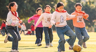 校園女足顯身手